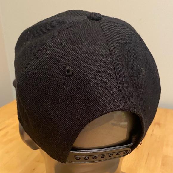 Lucky Brand Black Canada Flat Bill SnapBack Hat - Picture 8 of 9